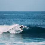 Surf House Vandrerhjem