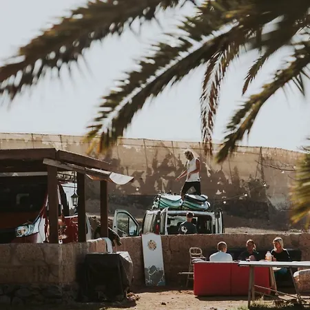 Surf House * كالاو سالفاجي