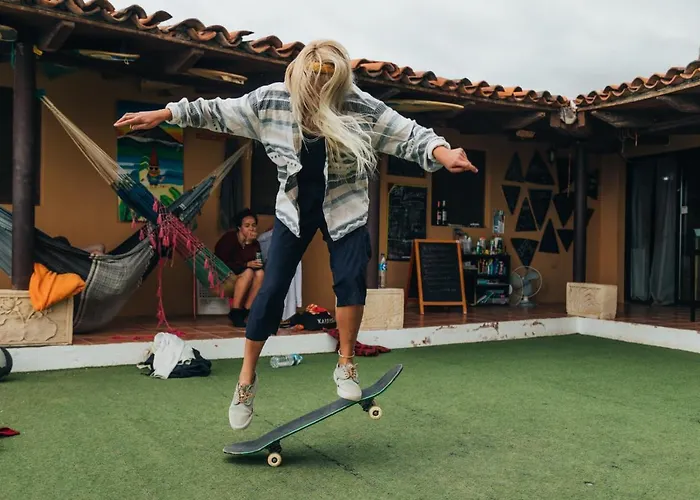 Surf House Hostel Callao Salvaje