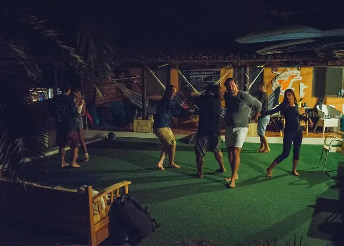 Surf House Ostello *